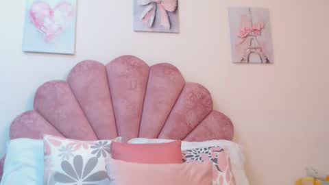 Snapshot of mila_adamss chatting on 24, 5, 2026 mila_adamss online show from 24, 5, 2026