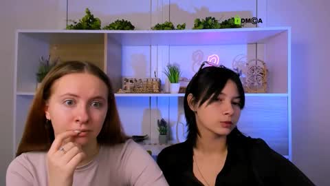 Snapshot of mila_glow chatting on 5, 10, 2025 mila_glow online show from 5, 10, 2025