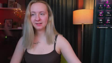 mila_glow online show from 16, 4, 2026