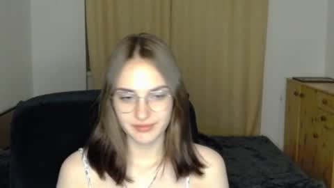mila_keyy online show from 17, 7, 2026