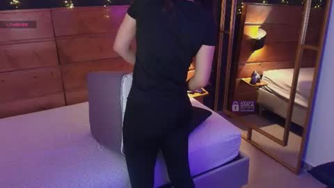 Snapshot of mila_kiitty chatting on 27, 6, 2026 Milena online show from 27, 6, 2026
