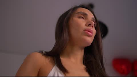 mila may  online show from 7, 3, 2025