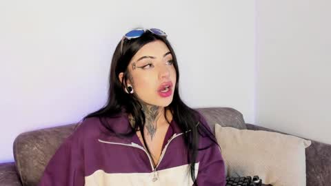 Snapshot of mila_monty__ chatting on 10, 1, 2025     online show from 10, 1, 2025