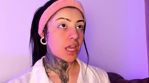 Snapshot of mila_monty__ chatting on 18, 10, 2025     online show from 18, 10, 2025