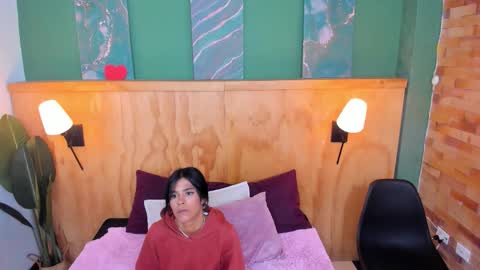 Mila and samy online show from 4, 12, 2025