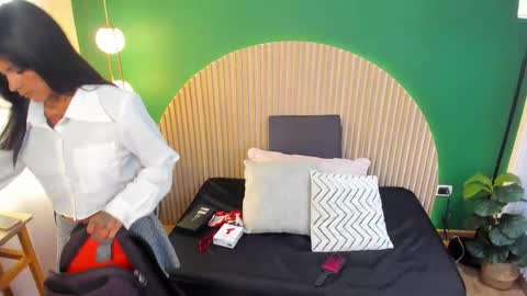 Mila and samy online show from 19, 1, 2026