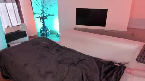 Mila online show from 1, 3, 2025