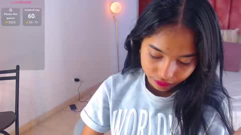 Snapshot of milaa_star chatting on 25, 9, 2025 milaa_star online show from 25, 9, 2025