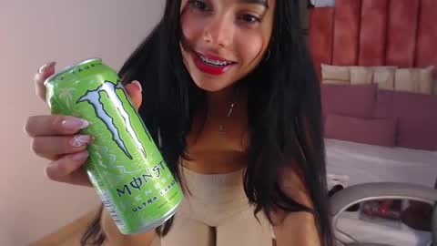 Snapshot of milaa_star chatting on 26, 9, 2025 milaa_star online show from 26, 9, 2025