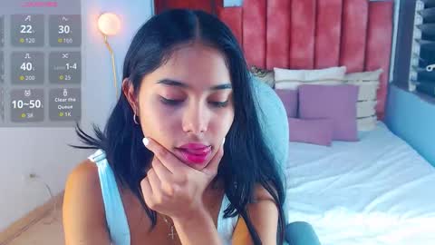 Snapshot of milaa_star chatting on 15, 10, 2025 milaa_star online show from 15, 10, 2025