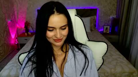 Mila online show from 3, 7, 2026
