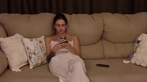 Mila online show from 28, 7, 2026