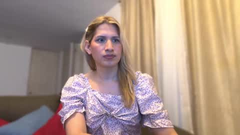 Mila Blossom online show from 22, 12, 2025