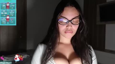 Snapshot of milabritton1 chatting on 16, 12, 2025 Vale online show from 16, 12, 2025