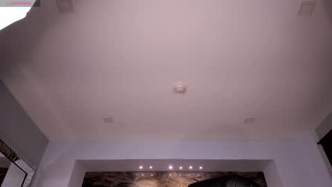 Mila online show from 4, 4, 2026