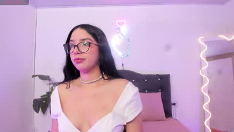 milah_tay online show from 6, 2, 2026