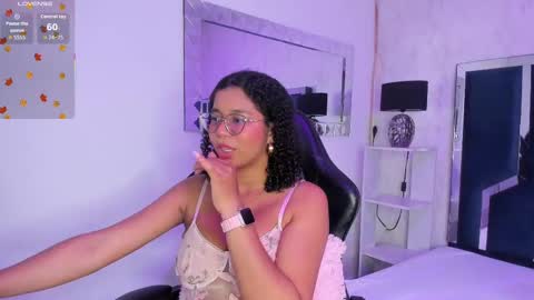 Snapshot of milahall__ chatting on 18, 9, 2025 Milenna online show from 18, 9, 2025