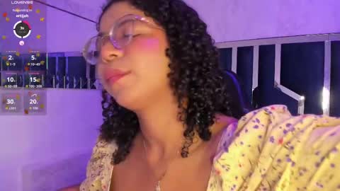 Snapshot of milahall__ chatting on 12, 10, 2025 Milenna online show from 12, 10, 2025