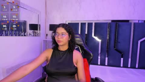 Snapshot of milahall__ chatting on 14, 10, 2025 Milenna online show from 14, 10, 2025