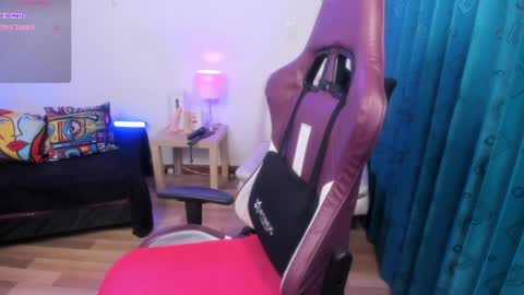 Snapshot of milakunisxx chatting on 14, 5, 2026 Lorena online show from 14, 5, 2026