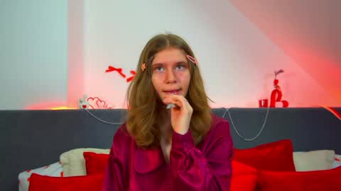 Snapshot of milamaelis chatting on 18, 4, 2026 Mila online show from 18, 4, 2026