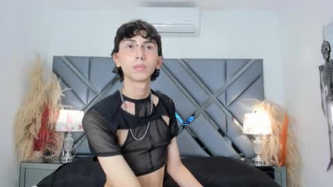 milan_lewiss online show from 22, 10, 2025