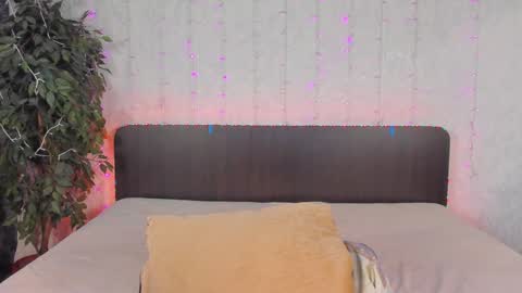 Snapshot of milana_crystal_ chatting on 3, 12, 2024 Milana online show from 3, 12, 2024