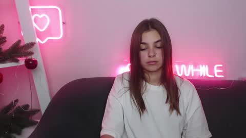 milanaangelas online show from 28, 12, 2024