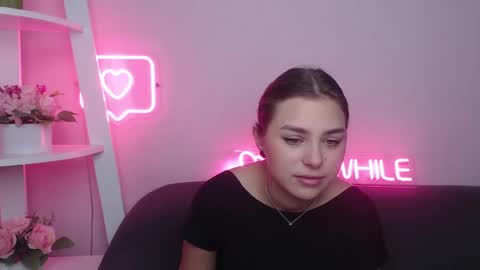 milanaangelas online show from 9, 2, 2025