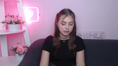 milanaangelas online show from 3, 3, 2025