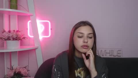 milanaangelas online show from 3, 11, 2025