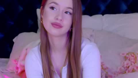 MilanaBalmain online show from 25, 2, 2025