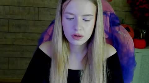 MilanaBalmain online show from 3, 11, 2025