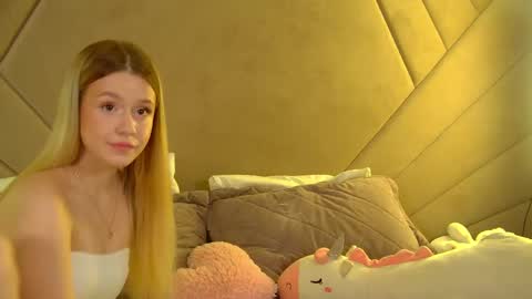 MilanaBalmain online show from 17, 5, 2026