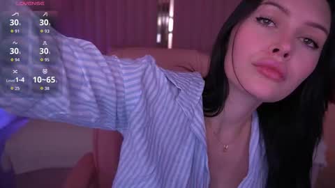 Milana online show from 2, 11, 2025