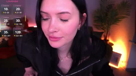 Milana online show from 19, 12, 2025