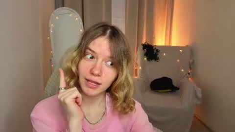 Snapshot of milanarayy chatting on 3, 7, 2026 Milaray online show from 3, 7, 2026