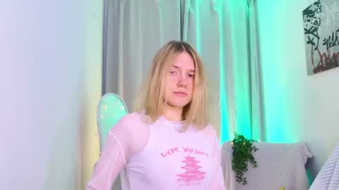 Snapshot of milanarayy chatting on 8, 8, 2026 Milaray online show from 8, 8, 2026