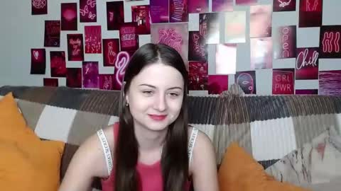 milanaroz online show from 3, 2, 2025