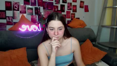 milanaroz online show from 7, 11, 2025