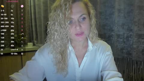 Snapshot of milanna_x chatting on 12, 9, 2025 milanna_x online show from 12, 9, 2025