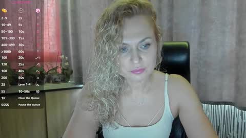 Snapshot of milanna_x chatting on 6, 10, 2025 milanna_x online show from 6, 10, 2025