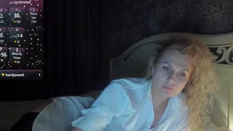 Snapshot of milanna_x chatting on 9, 10, 2025 milanna_x online show from 9, 10, 2025