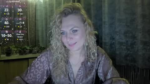 Snapshot of milanna_x chatting on 10, 11, 2025 milanna_x online show from 10, 11, 2025