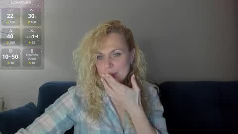 Snapshot of milanna_x chatting on 11, 11, 2025 milanna_x online show from 11, 11, 2025