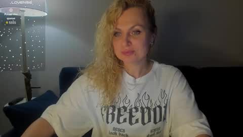 Snapshot of milanna_x chatting on 17, 11, 2025 milanna_x online show from 17, 11, 2025