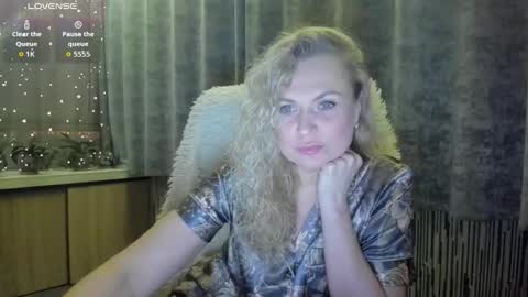 Snapshot of milanna_x chatting on 14, 12, 2025 milanna_x online show from 14, 12, 2025