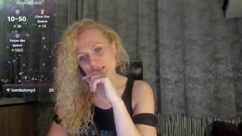 Snapshot of milanna_x chatting on 6, 3, 2026 milanna_x online show from 6, 3, 2026