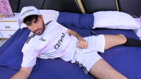 milanzaire online show from 5, 11, 2025