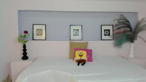 Snapshot of milarose4 chatting on 4, 1, 2025 Mila Rose online show from 4, 1, 2025